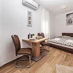 Casa Flores Penzion 3*