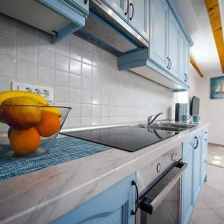בית הארחה Casa Flores רוביני